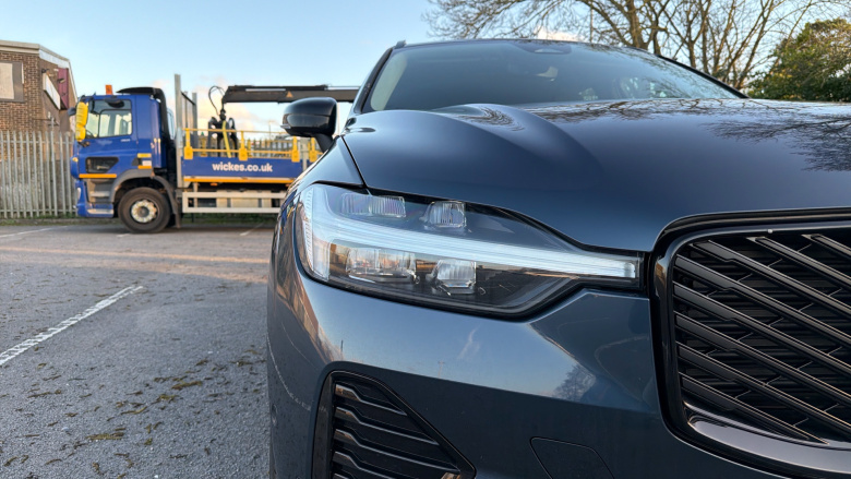 Volvo XC60 2.0 B5P Plus Dark 5dr AWD Geartronic Petrol Estate